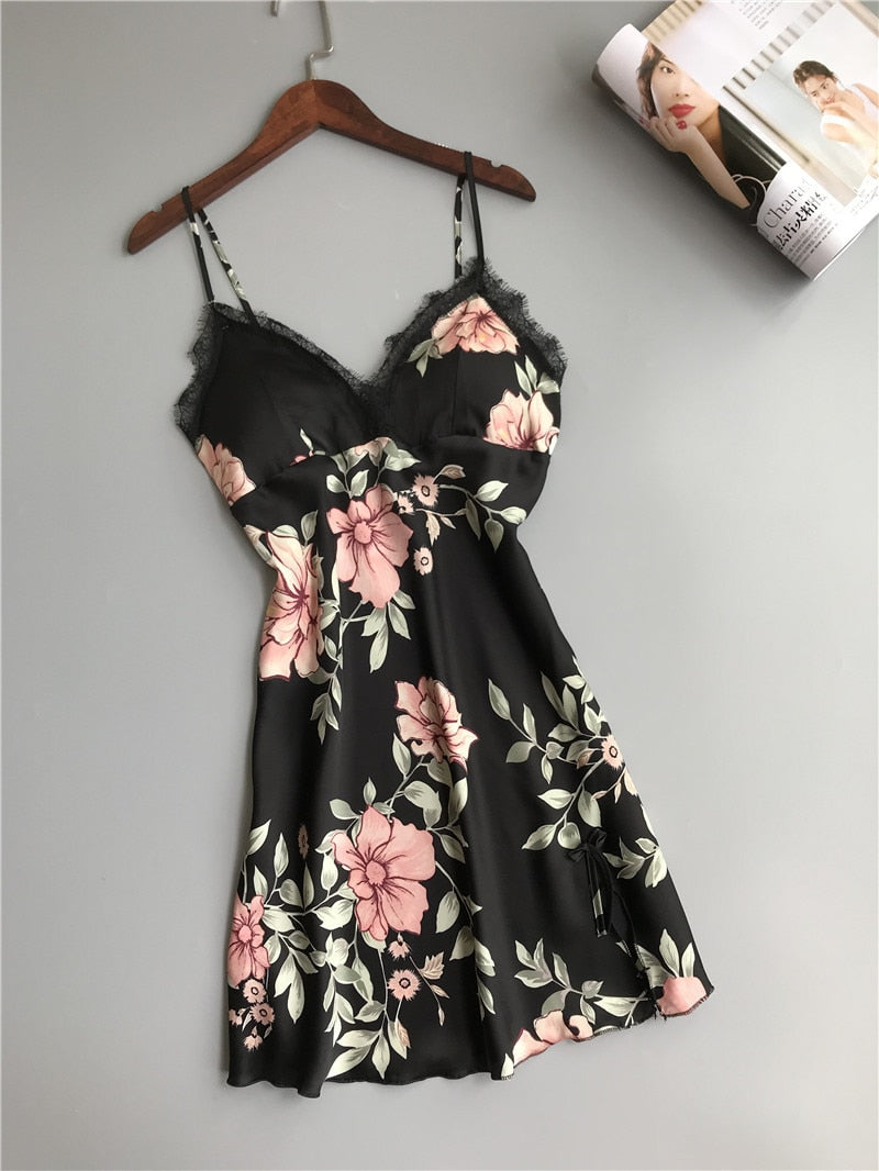 Ladies sleeveless sleepwear